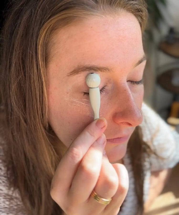 Plastic Free Eco Eye Roller for dark circles + puffy eyes